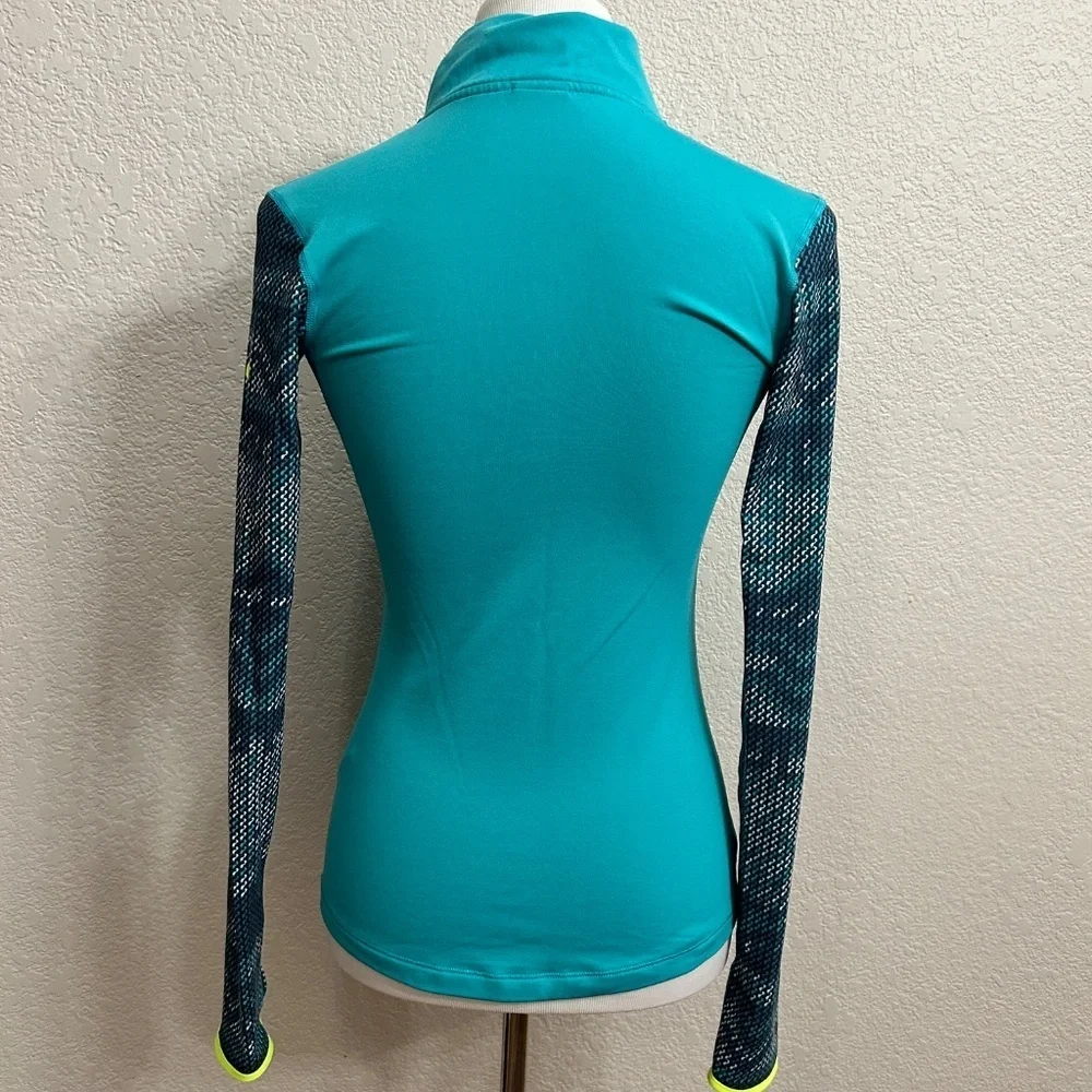 Nike Dri Fit Half Zip Pullover Athletic Long Sleeves Top